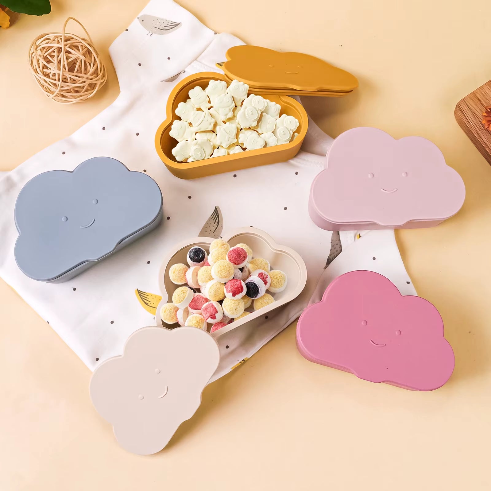 TYRY HU BPA Free Kids Silicone Food Storage Box Solid Color Baby Snack Cup Portable Children Snacks Container with Lid